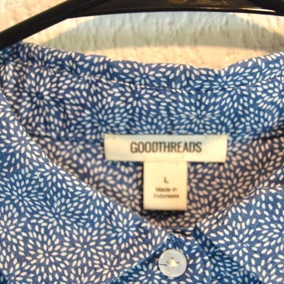 Goodthreads Cotton Short-Sleeve‎ Tunic Button Down Shirt, Indigo Floral - Large - Picture 4 of 9